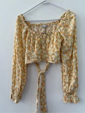 Hollister Yellow Floral Tie-Back Cropped Top